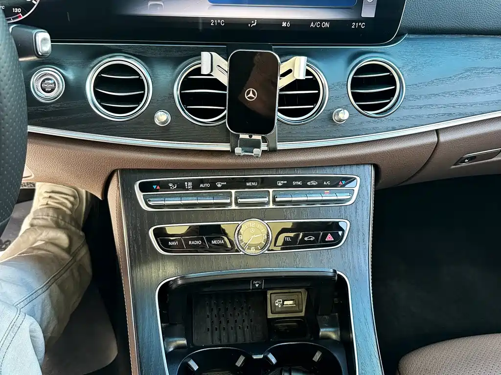 Mercedes-Benz E-Class 2020 — фото 16