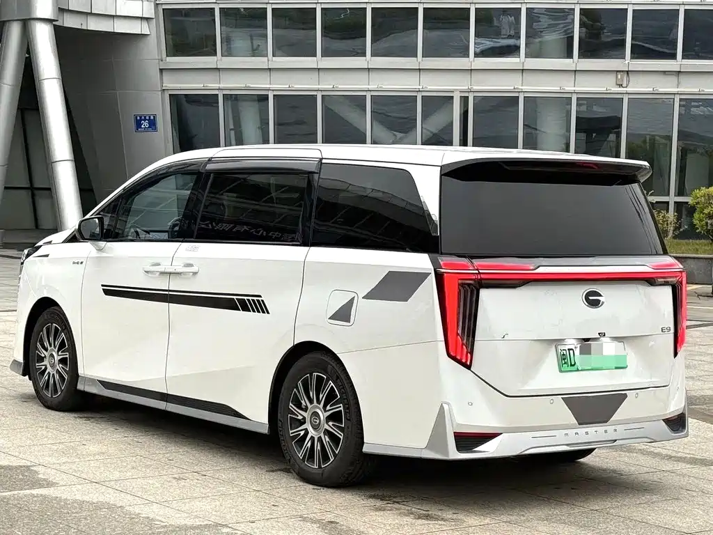 GAC Motor Trumpchi E9 2024 — фото 6