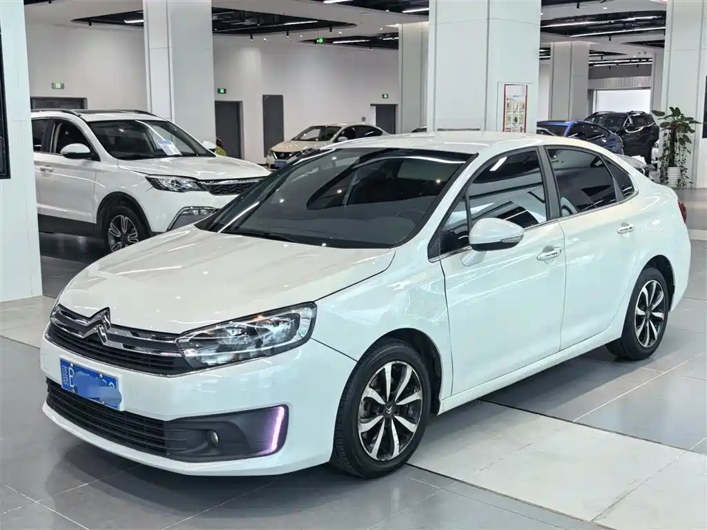 Citroen C4 2017 — фото 1