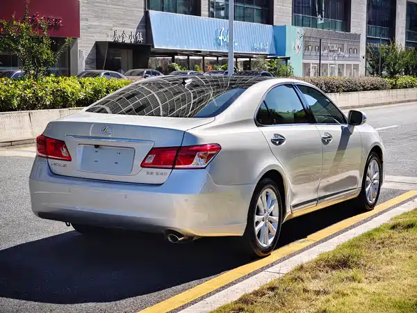 Lexus ES 2011