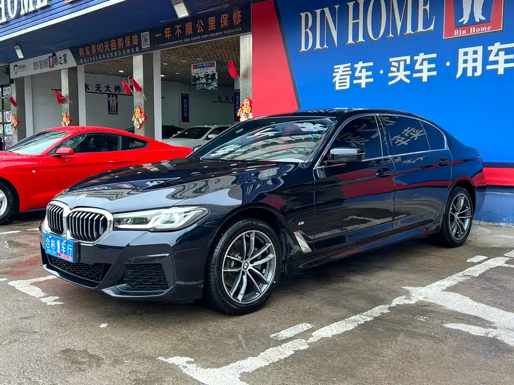 BMW 5 Series 2022 — фото 17