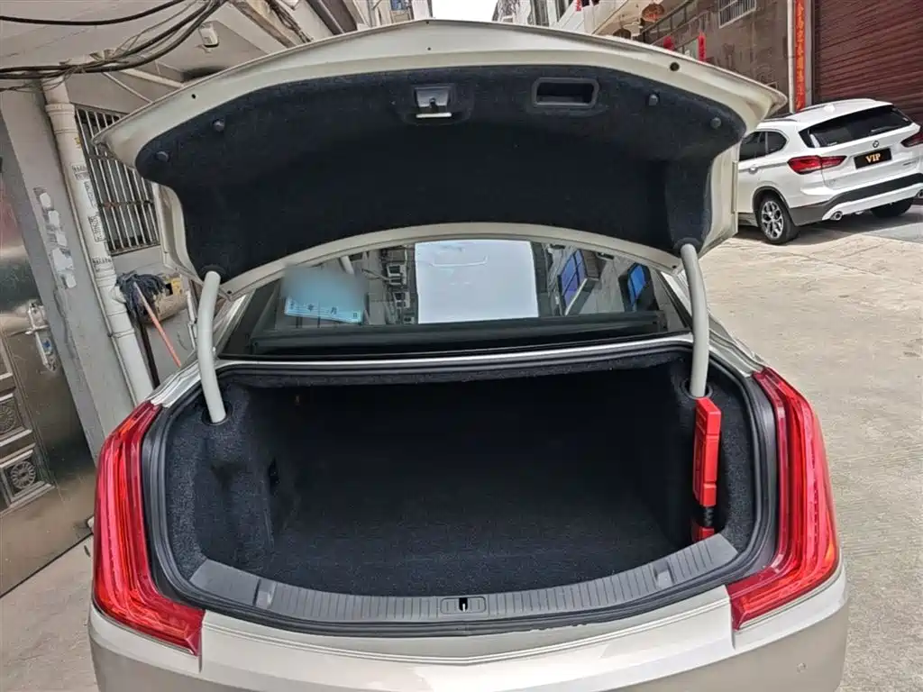 Cadillac XTS 2019 — фото 19