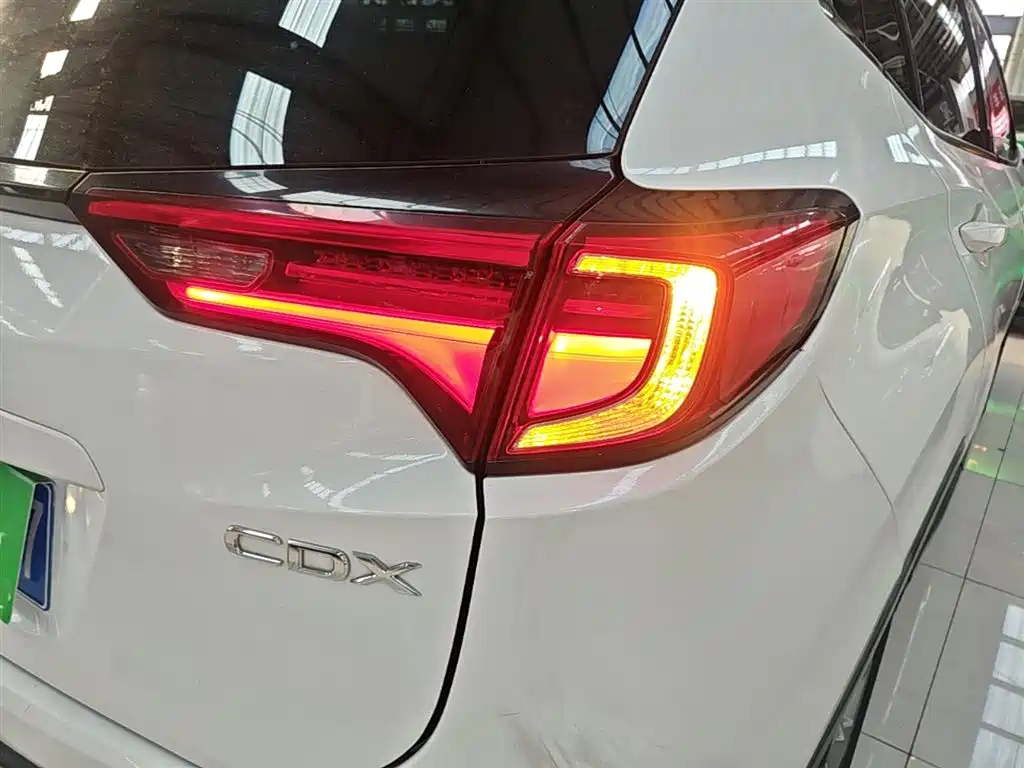 Acura CDX 2017 — фото 24