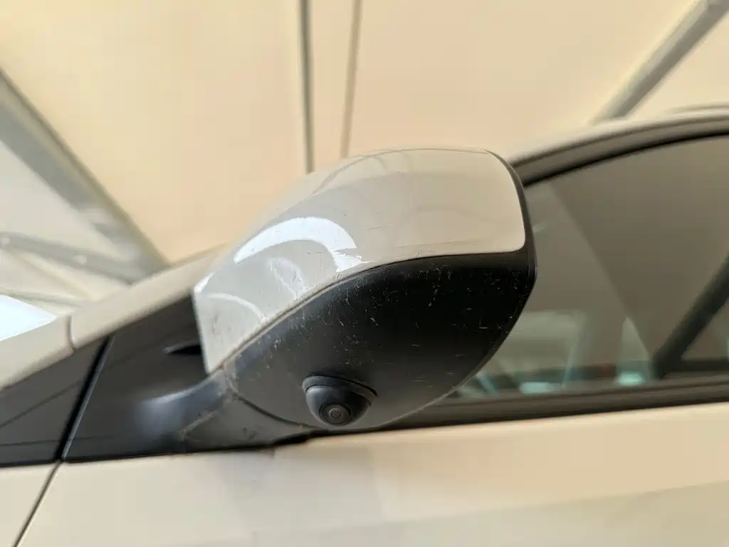 Toyota Yaris L 2022
