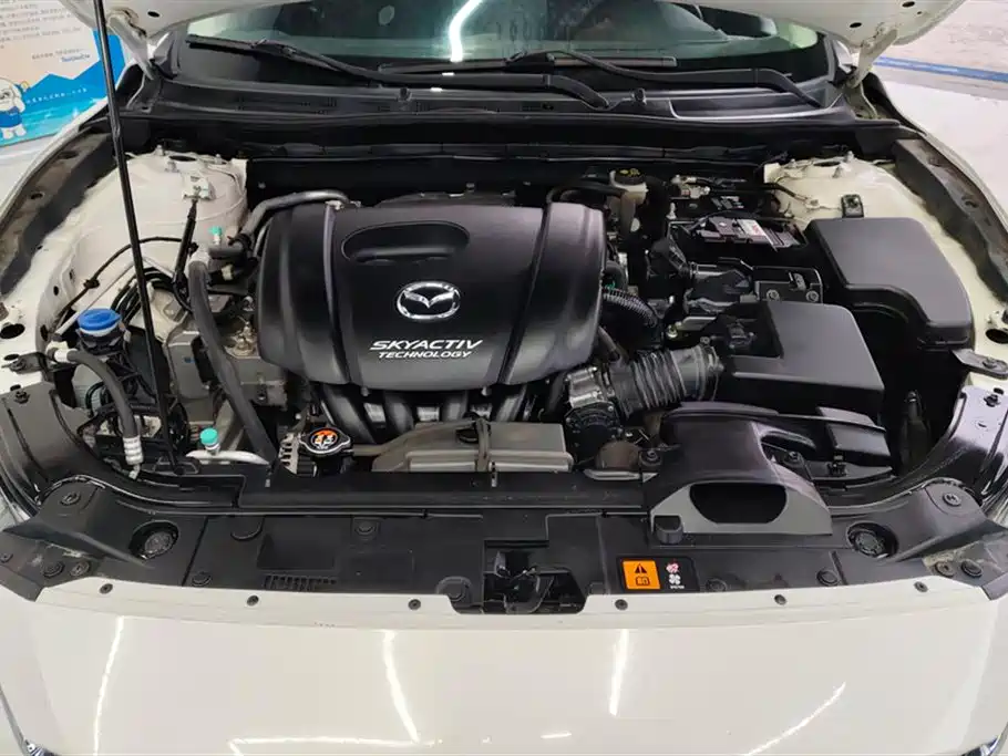 Mazda 3 Axela 2016 — фото 10