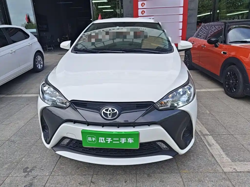 Toyota Yaris L 2022