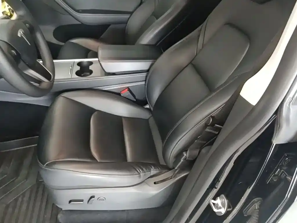 Tesla Model Y 2023 — фото 15