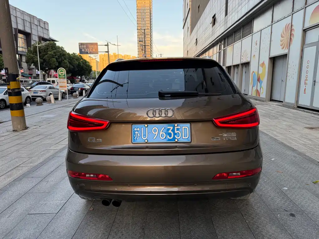 Audi Q3 2014 — фото 11
