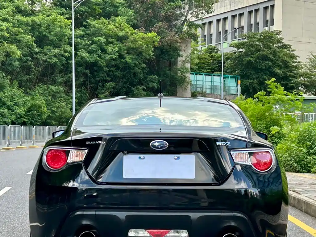 Subaru BRZ 2015 — фото 10
