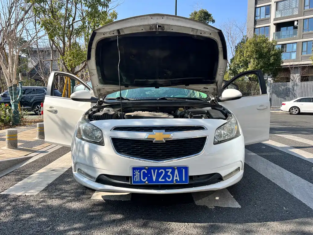 Chevrolet Cruze 2015 — фото 23