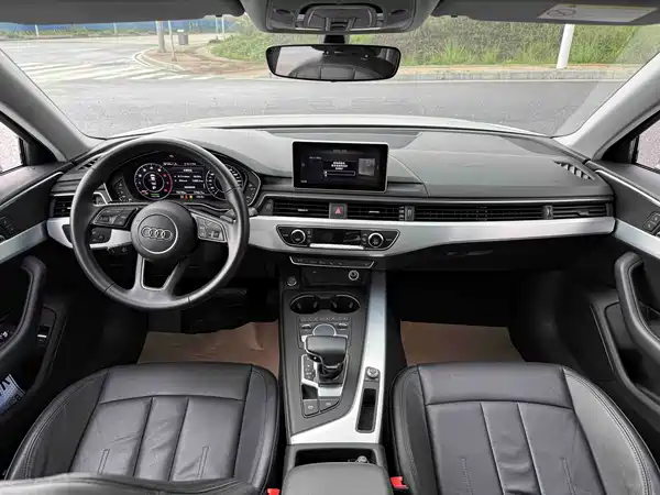 Audi A4L 2019