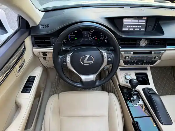 Lexus ES 2014