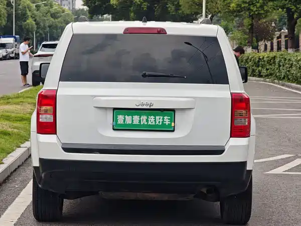 Jeep Freelancer 2015