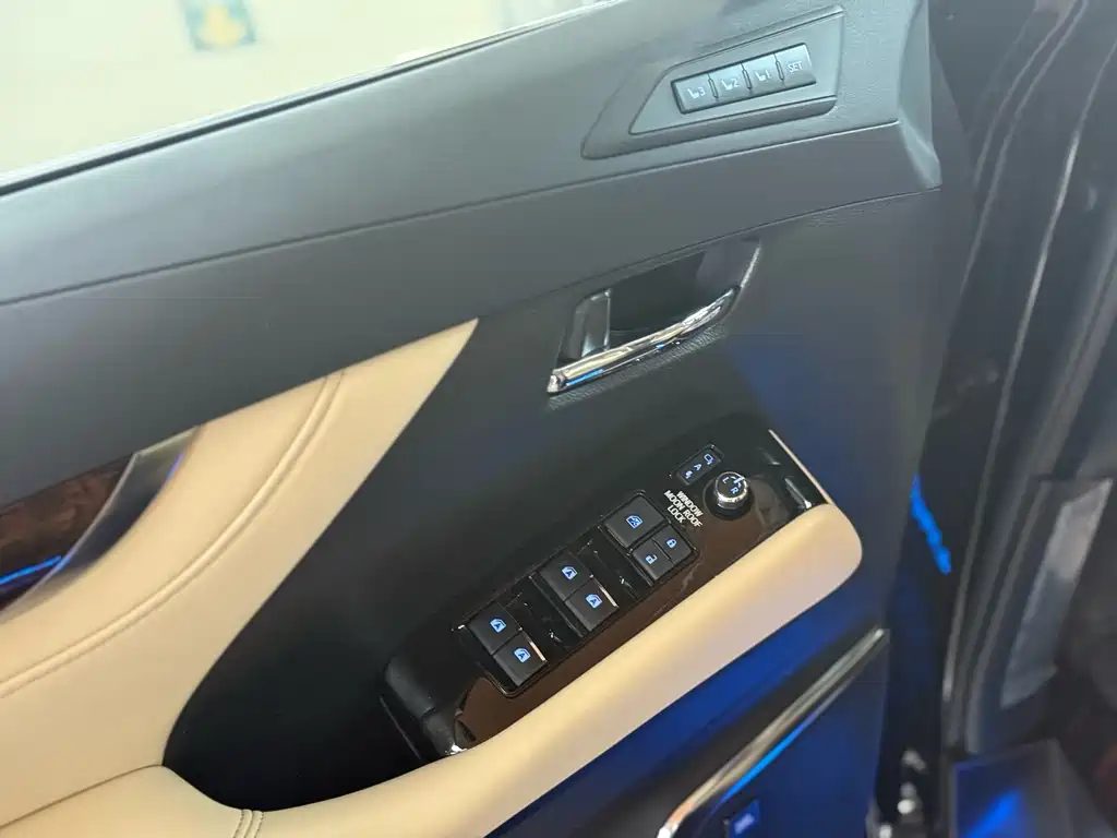 Toyota Alphard 2019 — фото 6