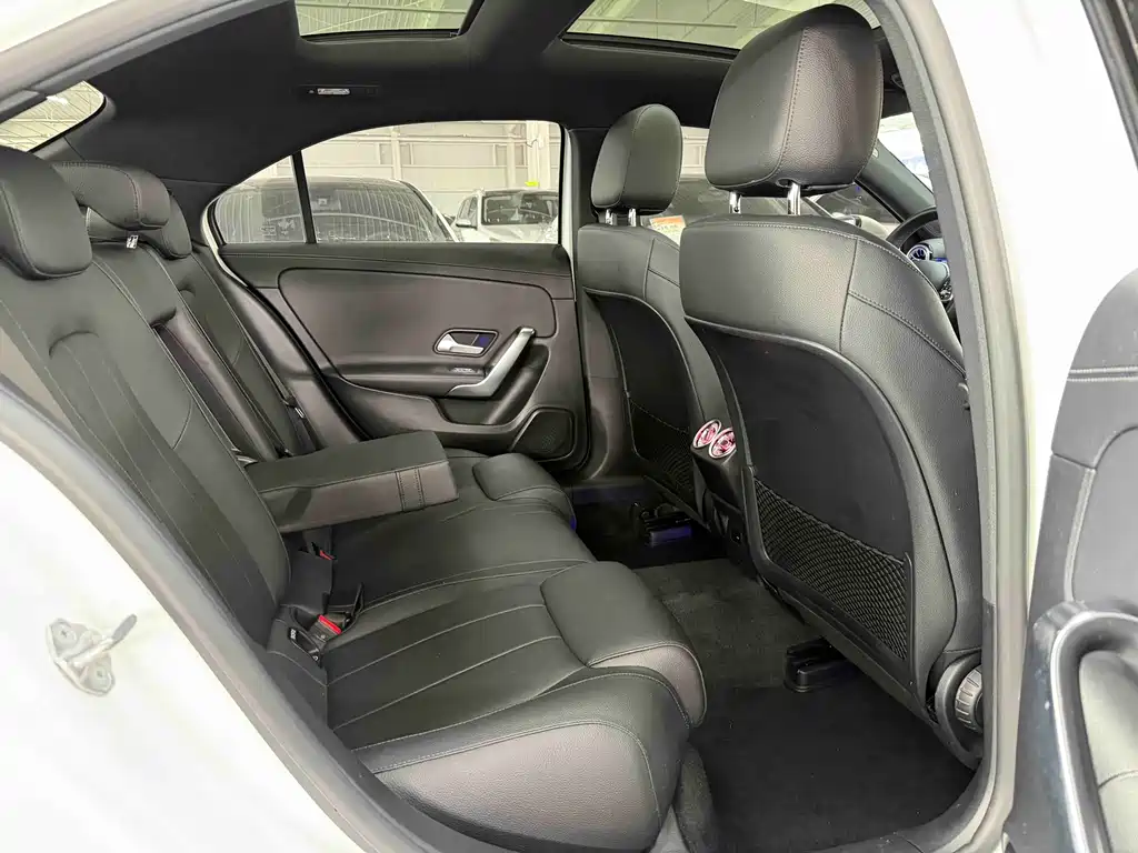 Mercedes-Benz A-Class 2023 — фото 16