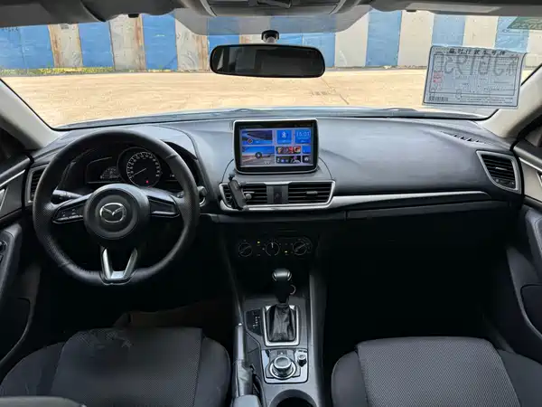 Mazda 3 Axela 2017