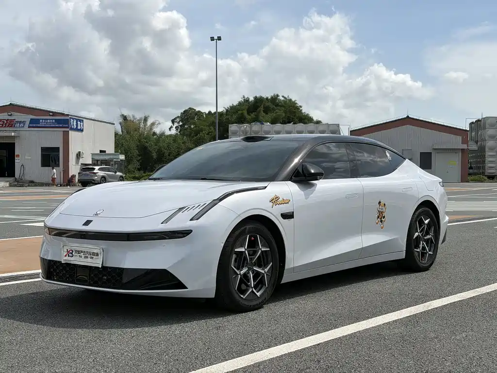 Lynk & Co 10 2025
