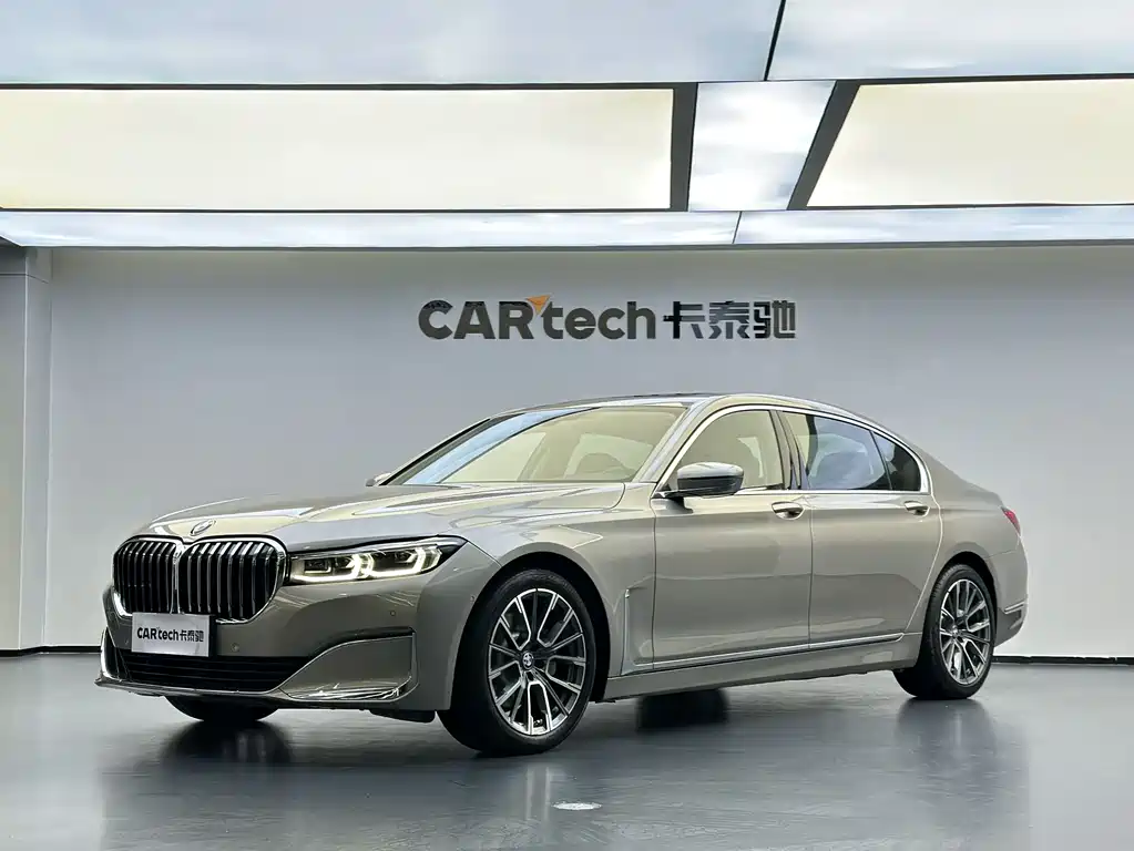 BMW 7 Series 2020 — фото 1