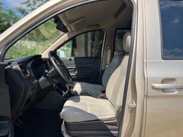 Wuling Hongguang V 2023