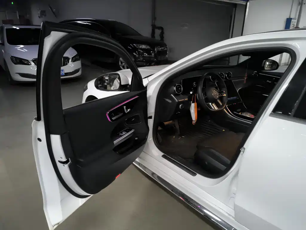 Mercedes-Benz C-Class 2021