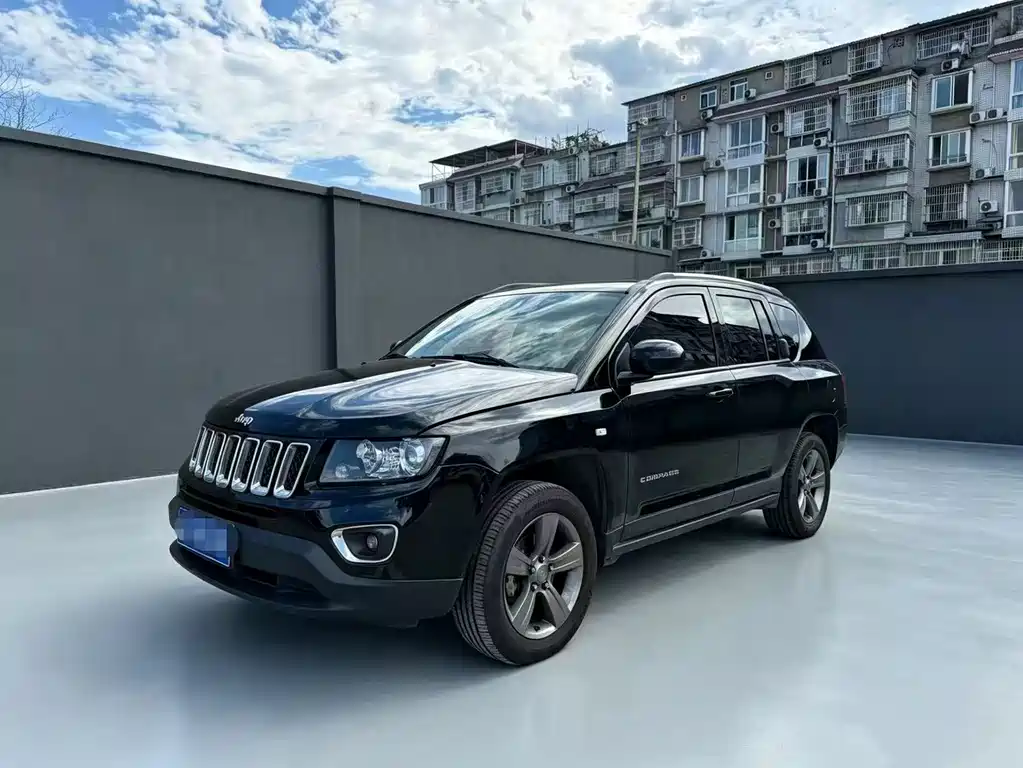 Jeep Compass 2014 — фото 1