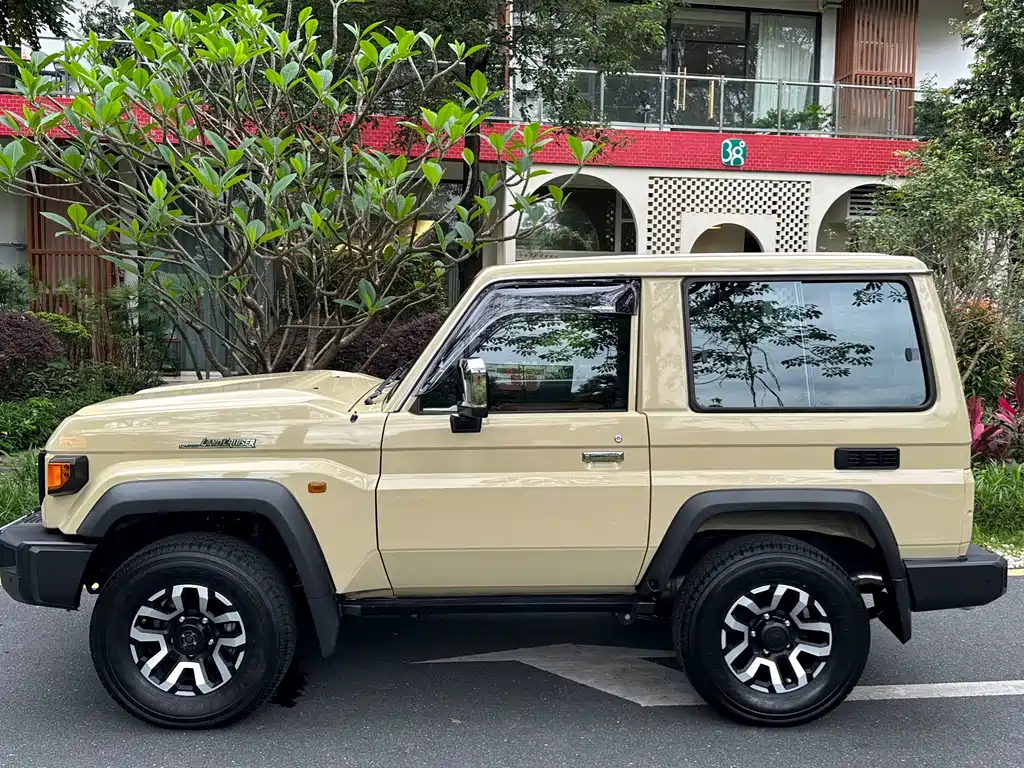 Toyota Land Cruiser 2024 — фото 4