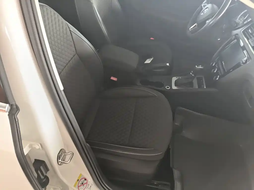Skoda Octavia 2017 — фото 20