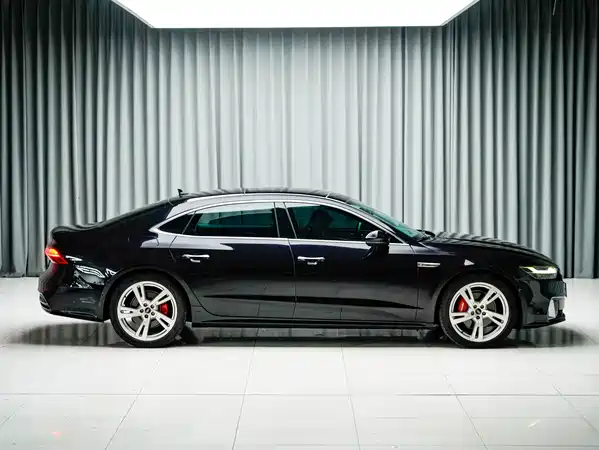 Audi A7L 2024