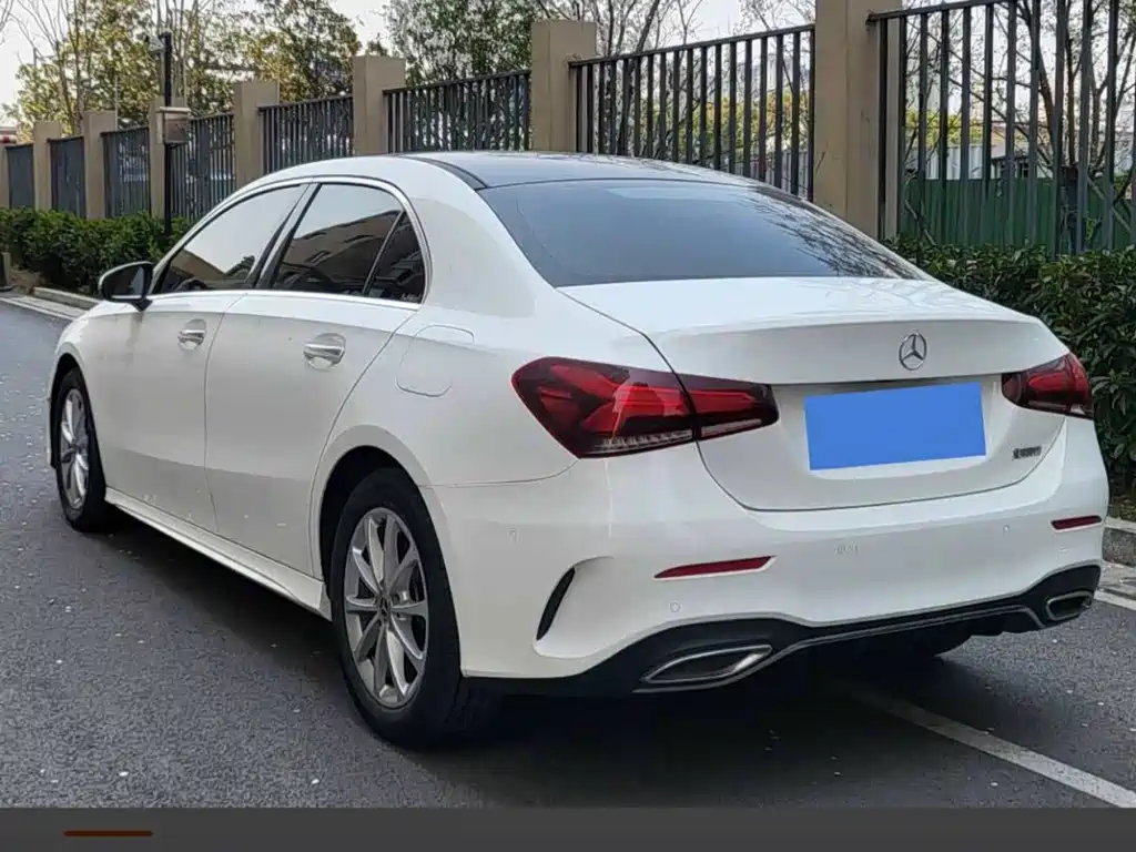 Mercedes-Benz A-Class 2019 — фото 9