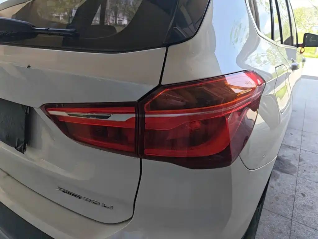 BMW X1 2018 — фото 8