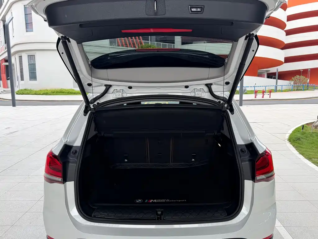 BMW X1 2022 — фото 11