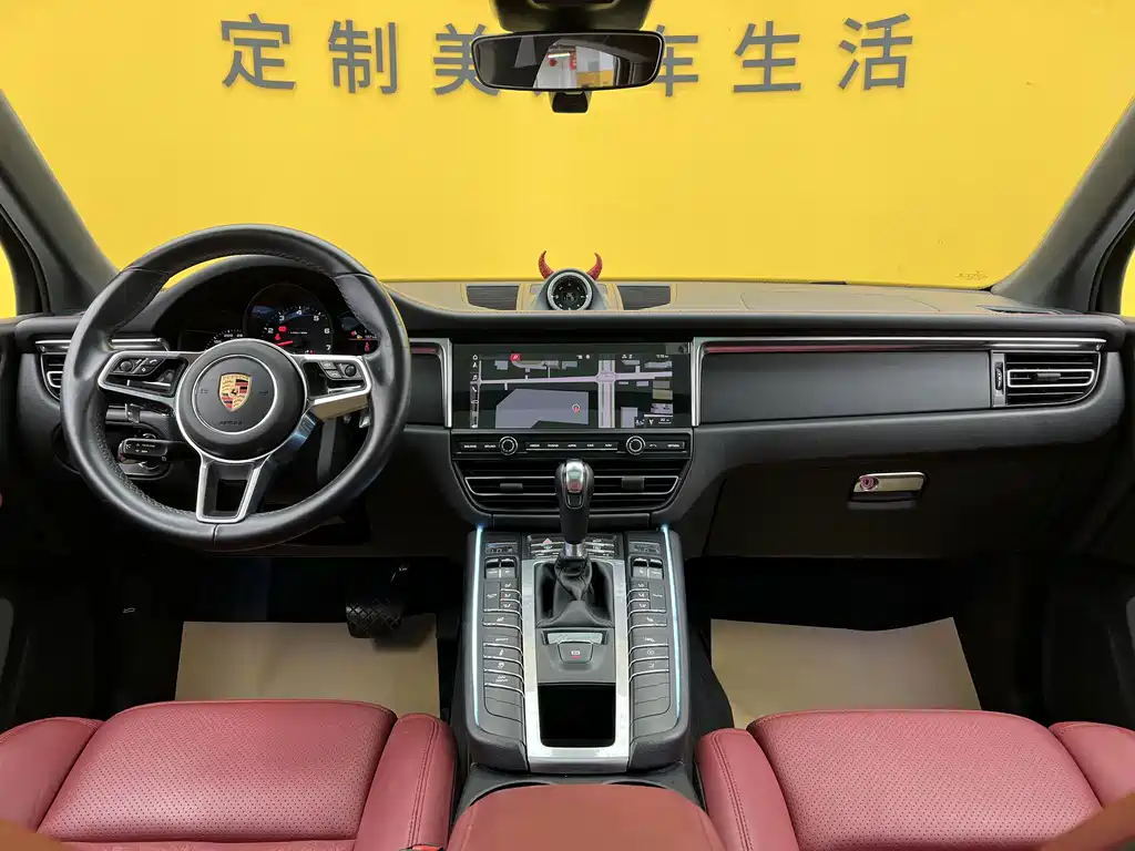 Porsche Macan 2019 — фото 10