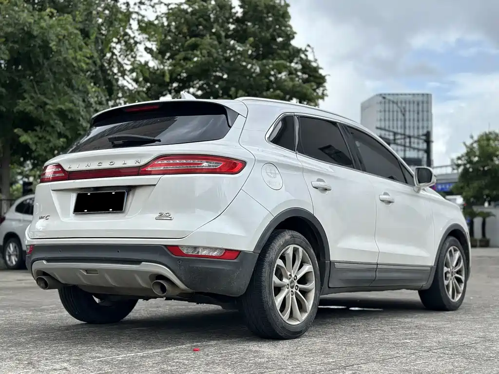 Lincoln MKC 2015