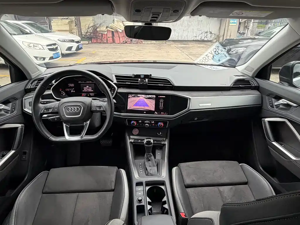 Audi Q3 2023 — фото 15