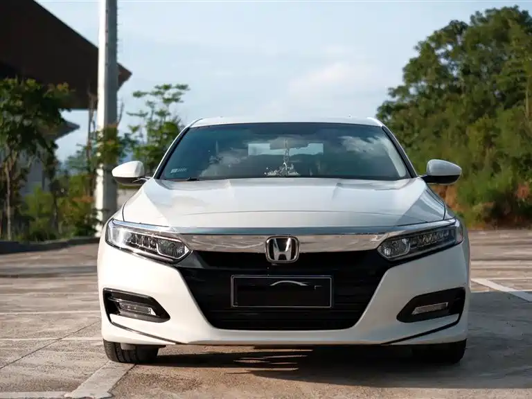 Honda Accord 2019 — фото 2