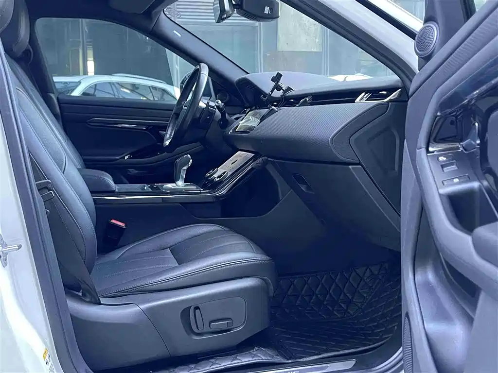 Land Rover Evoque 2020 — фото 18