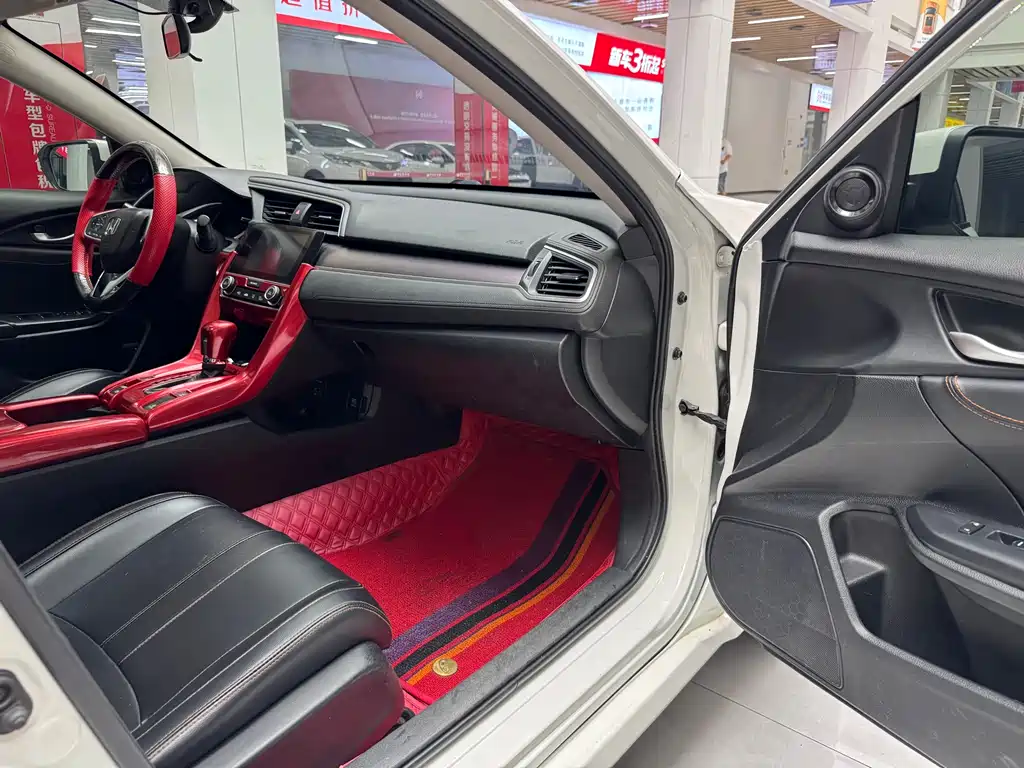 Honda Civic 2019 — фото 14