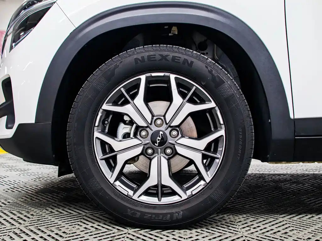 Kia KX3 2021 — фото 18