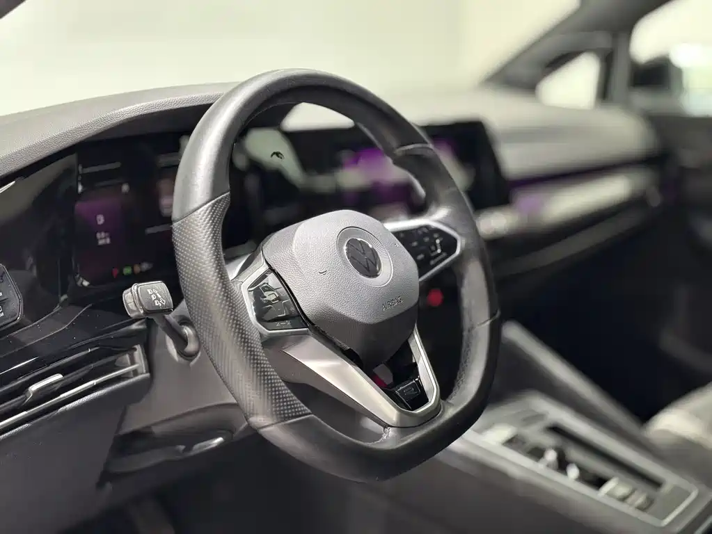 Volkswagen Golf 2021