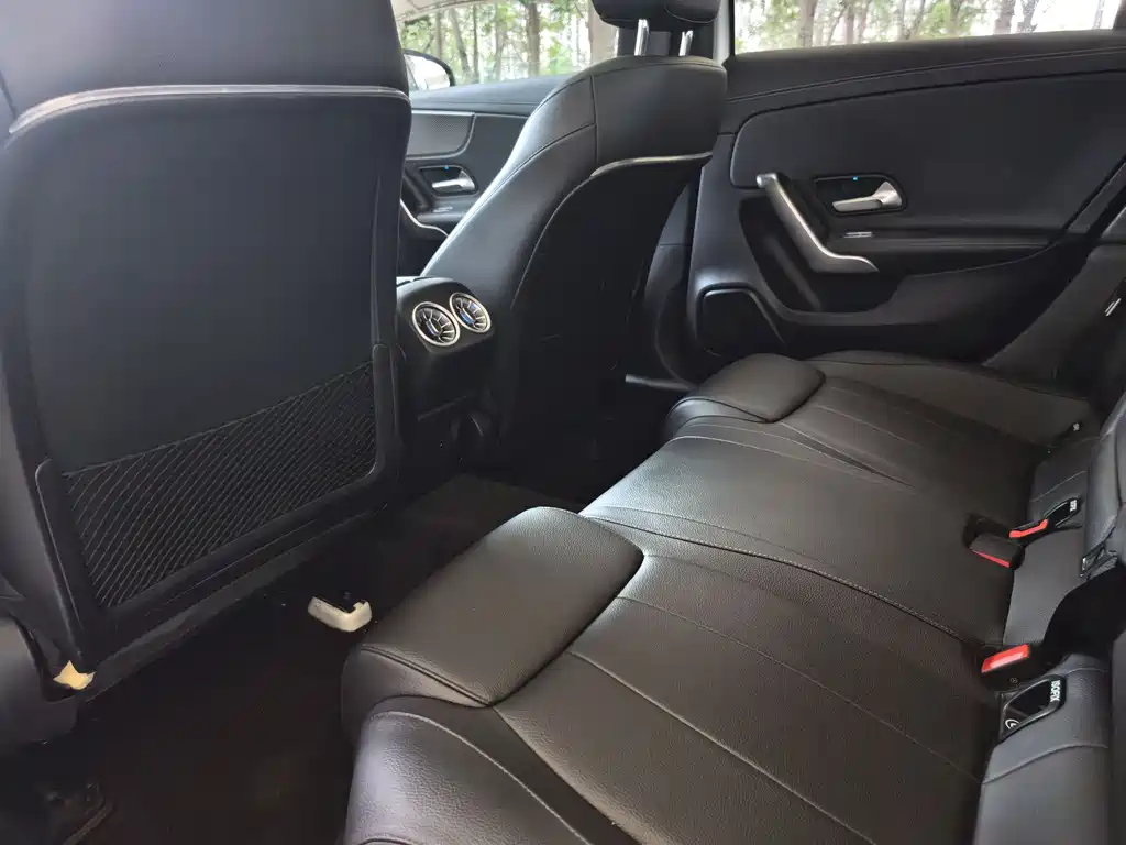 Mercedes-Benz A-Class 2022 — фото 12