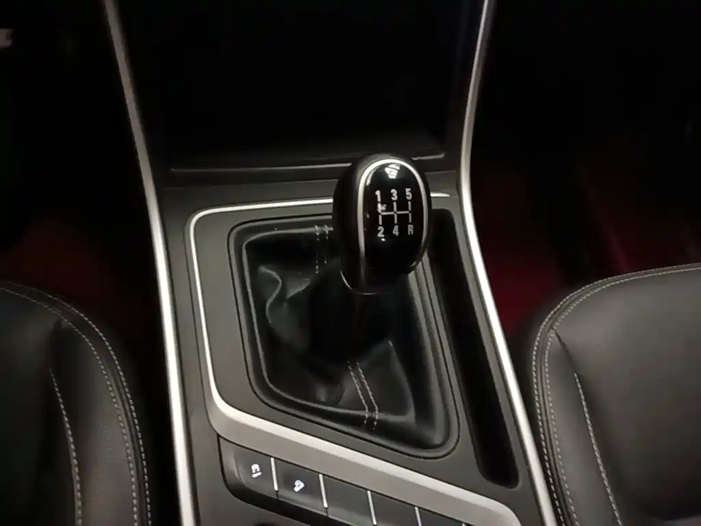 Geely Vision X6 2018 — фото 14