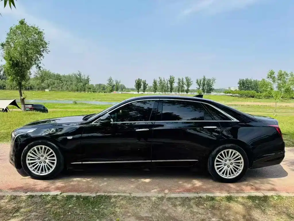 Cadillac CT6 2021 — фото 8