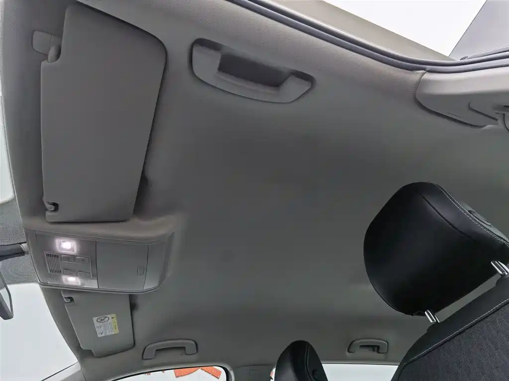 Volkswagen Tiguan L 2018 — фото 14