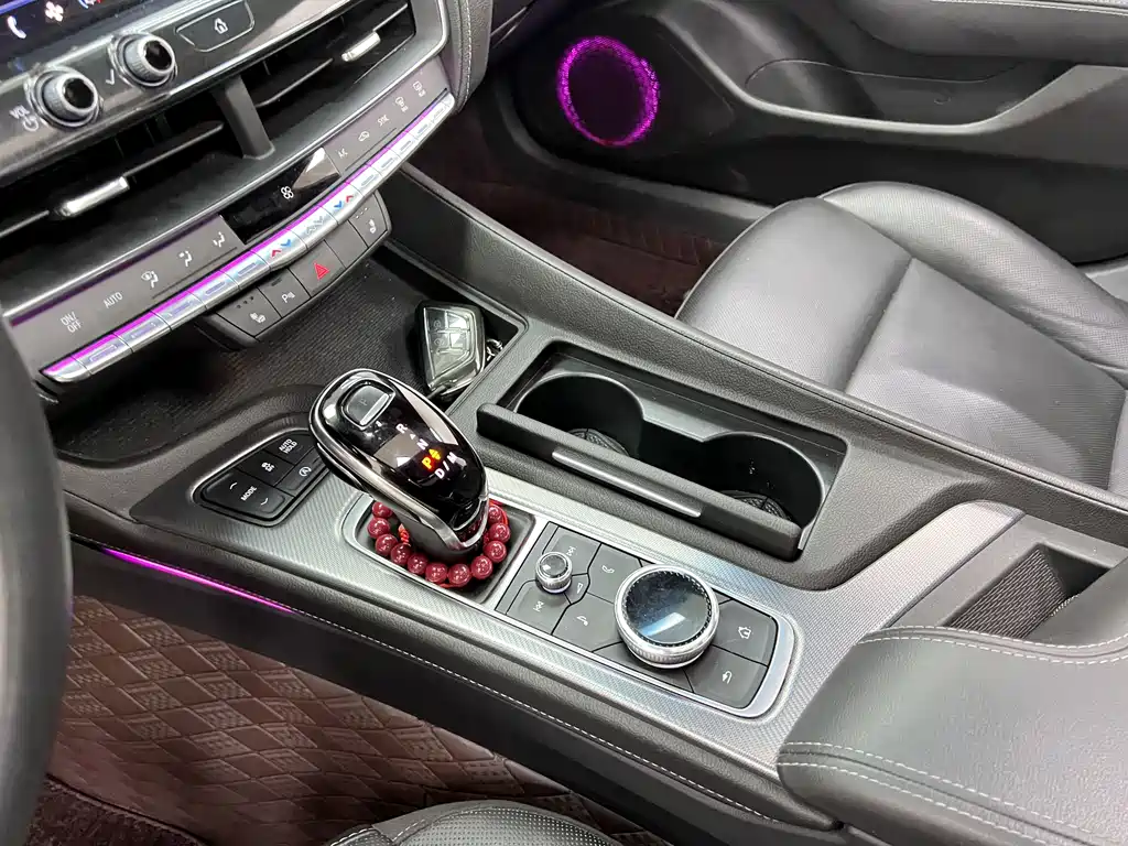 Cadillac CT5 2020 — фото 27