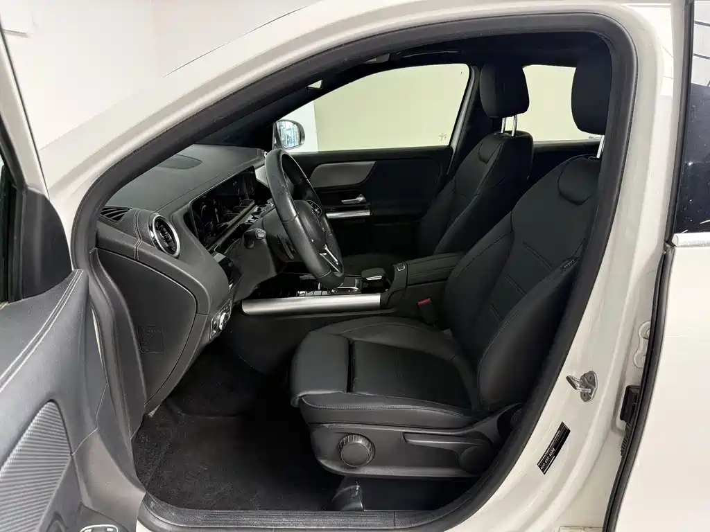 Mercedes-Benz GLA 2023 — фото 16