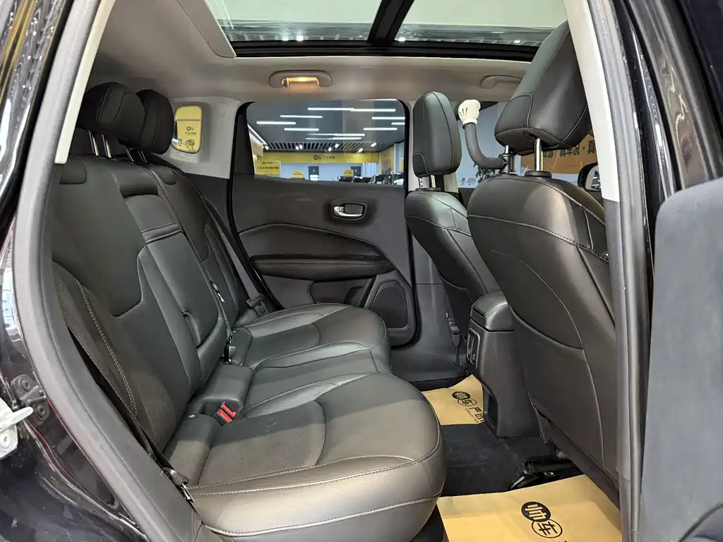 Jeep Compass 2021 — фото 9