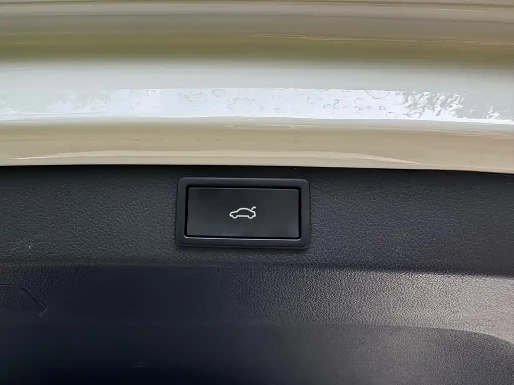 Skoda Karoq 2023 — фото 22