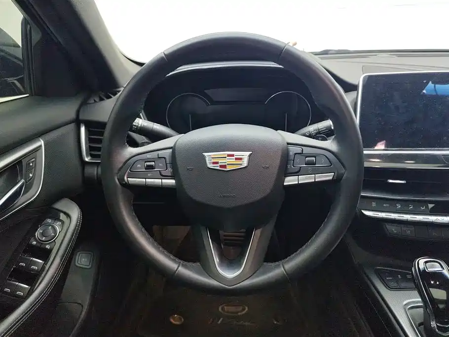 Cadillac CT5 2022 — фото 15