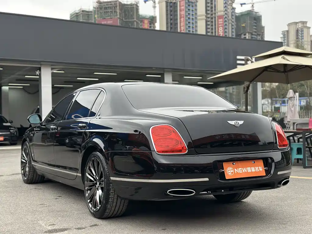 Bentley Flying Spur 2011 — фото 19