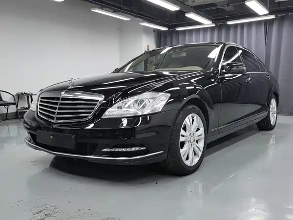 Mercedes-Benz S-Class 2012